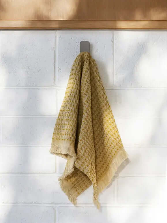 Mae Hand Towel I Avocado/Jaffa