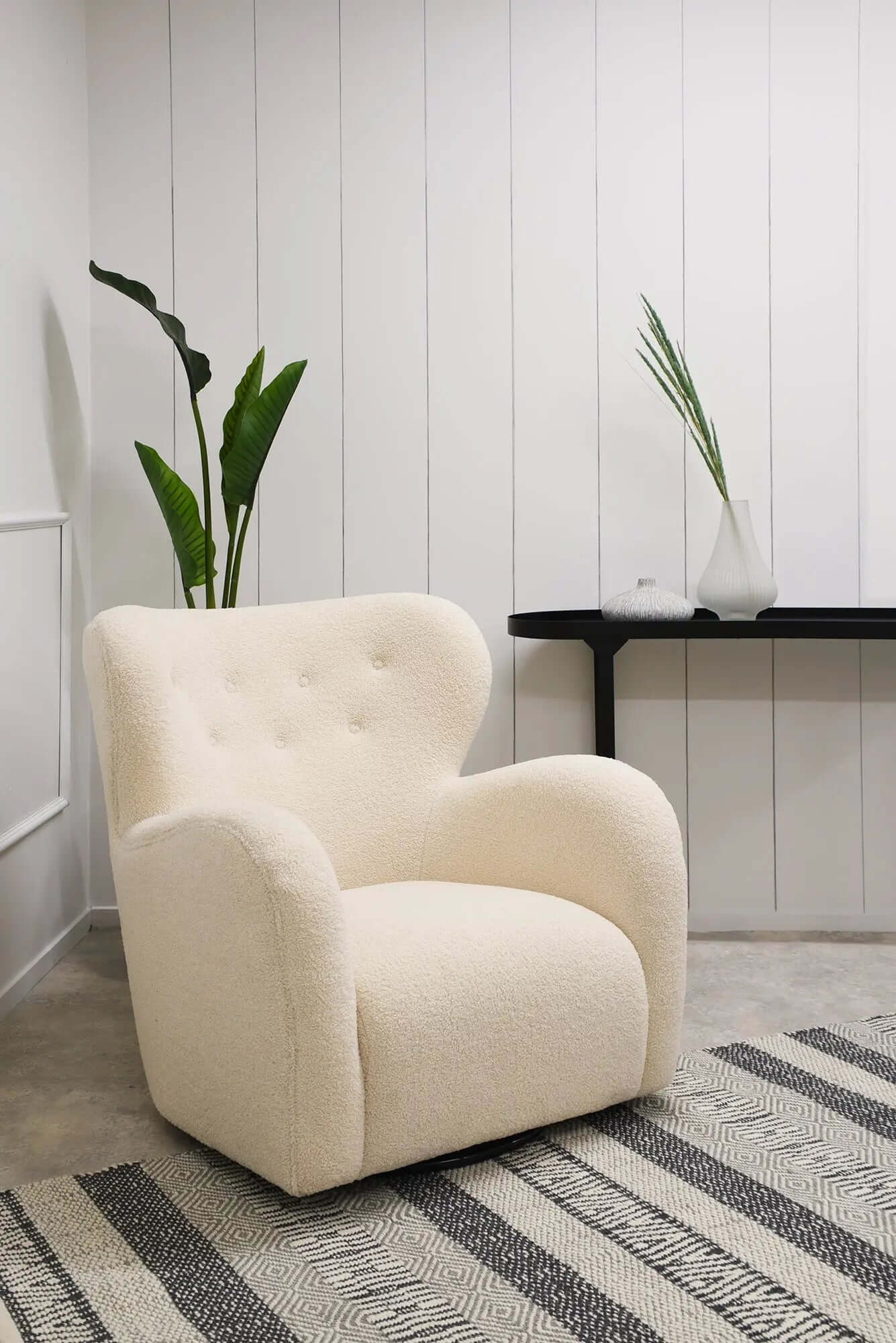 Baxter Cruz Off-White Faux Shearling Swivel Club Chair May Time