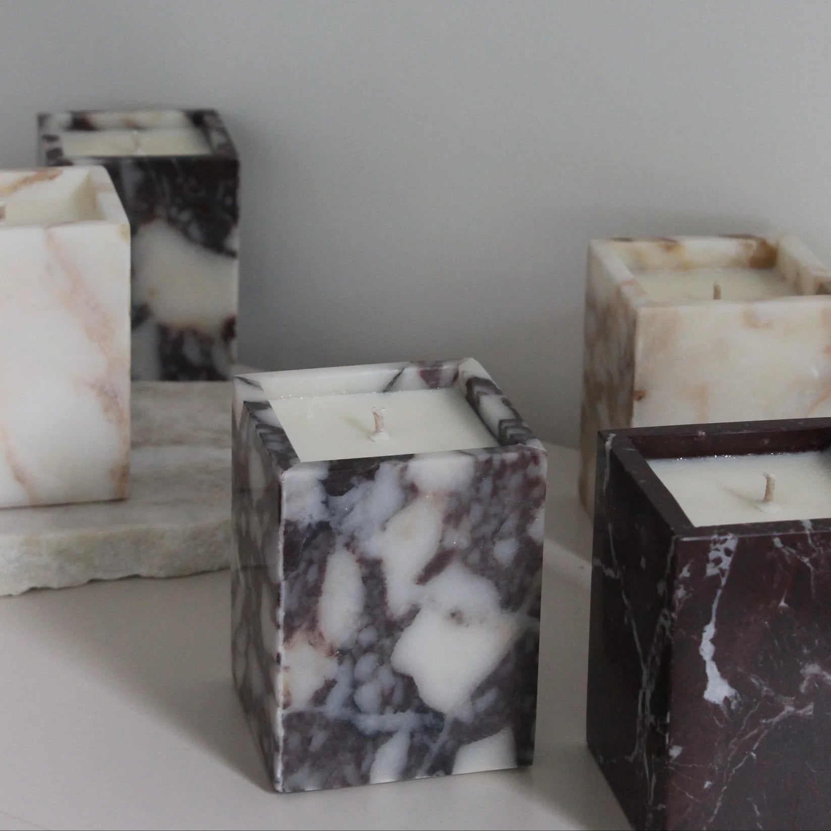 Dawn Candle | Calacatta - Blackberry &amp; Plum