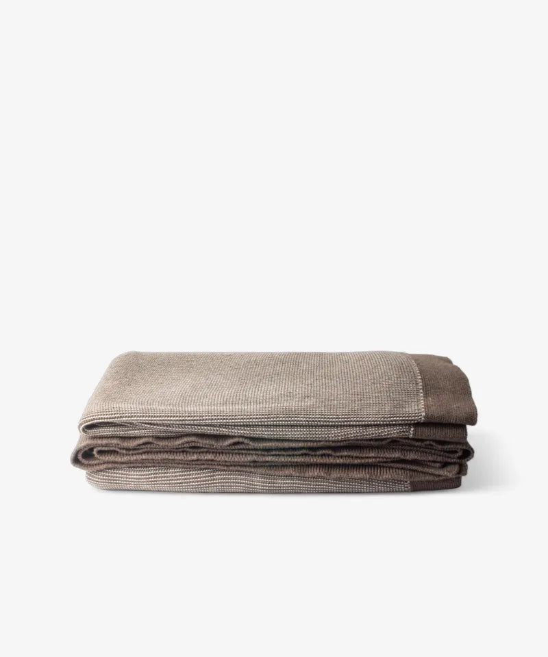 Chester Throw