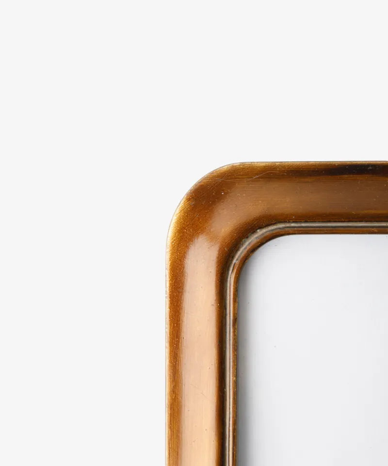 Simple Burnished Frame